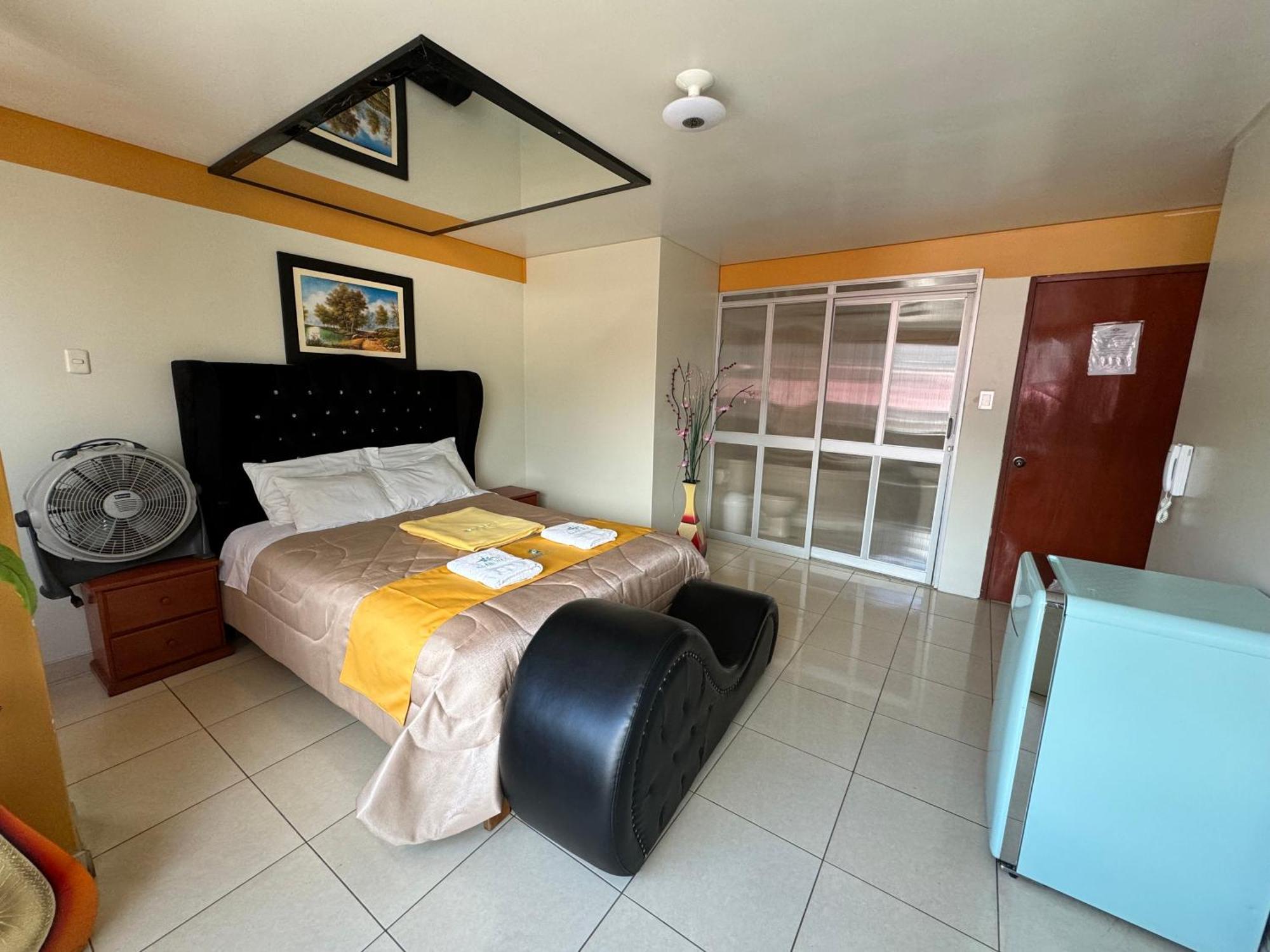 Illari Wari L - Hotel Sauna Ayacucho Exterior foto